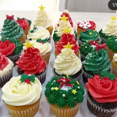christmas-cupcakes