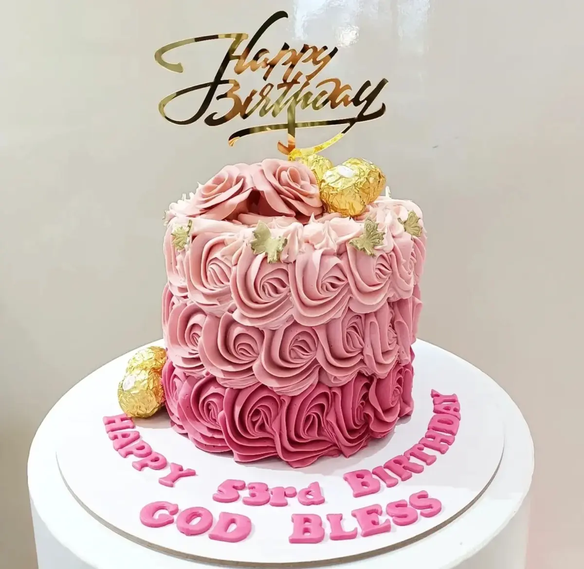 Cream Rosettes Cake