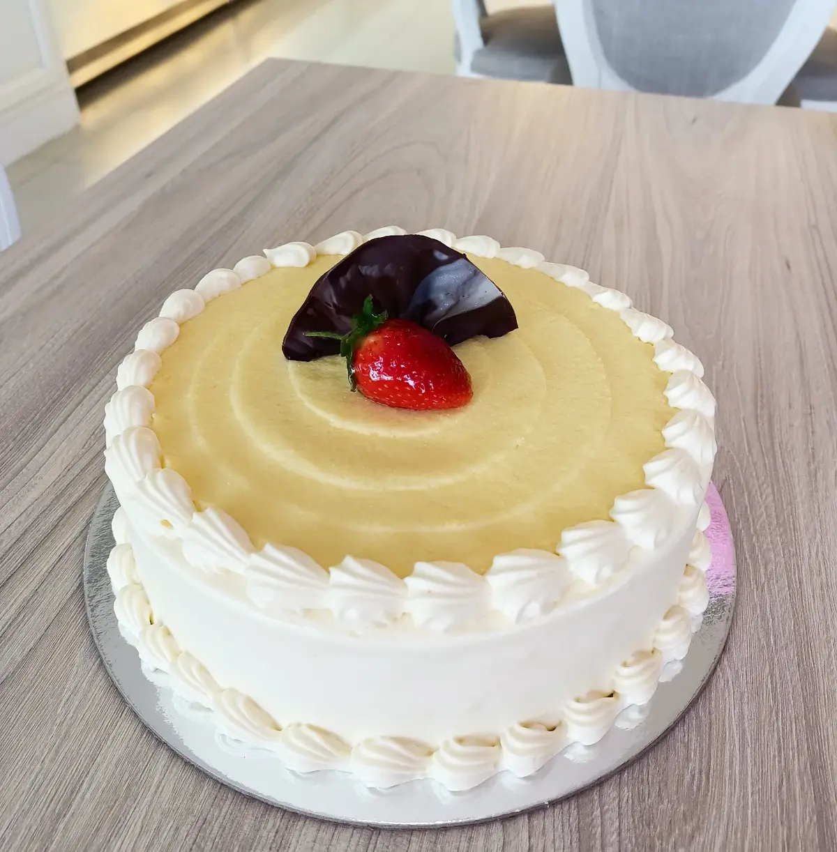 Creme Custard Cake