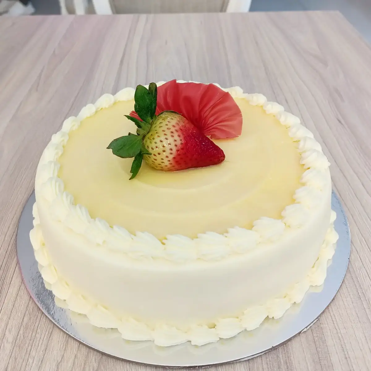 Creme Custard Cake
