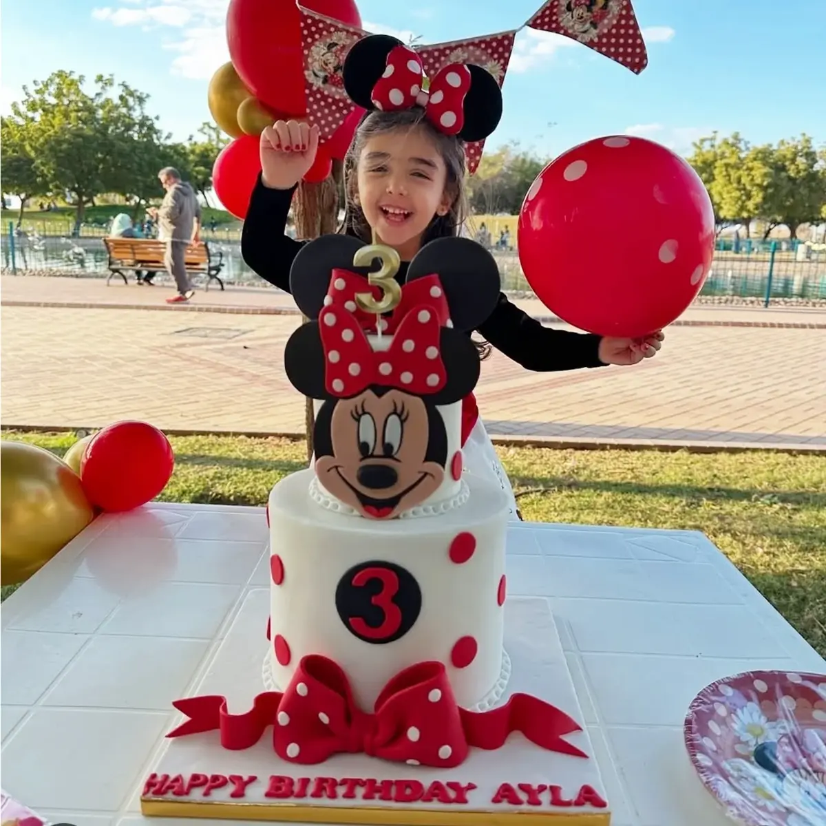 Minnie Mouse Cake